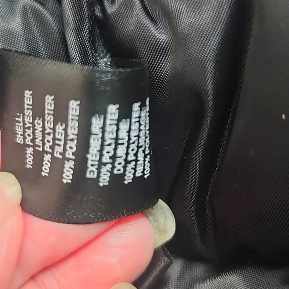 NWT Kenneth Cole Women's Quilted Black Packable Puffer Jacket w Hood Medium - Picture 14 of 14